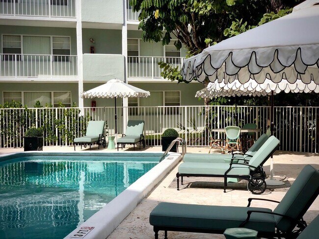 Building Photo - 537 S Sequoia Dr