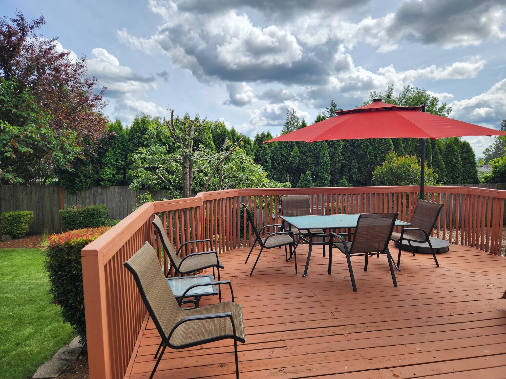 Building Photo - 6050 SW Taylors Ferry Rd