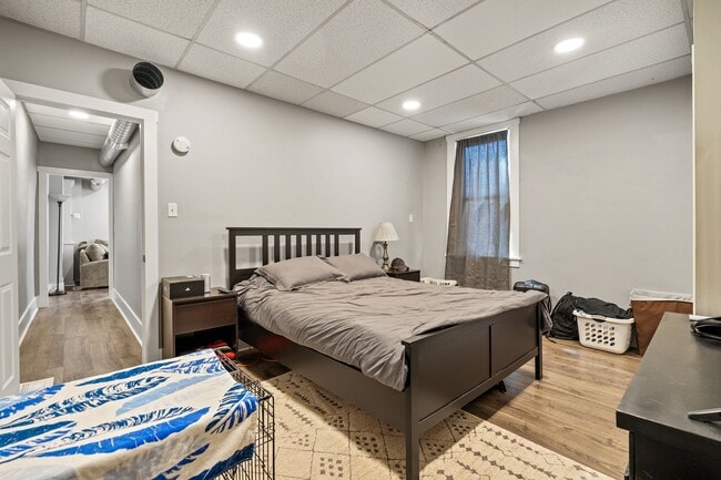 Building Photo - 70 S 15th St