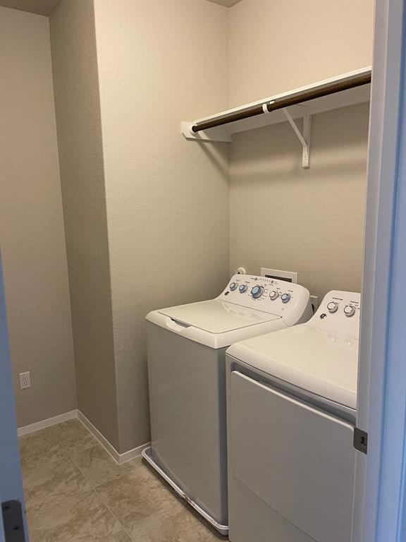 Building Photo - 100 Crescent St