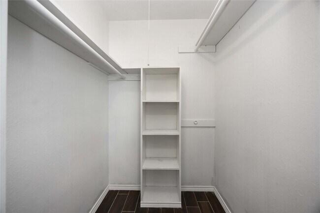 Building Photo - 4914 27th St E