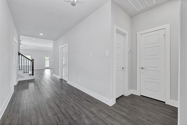 Building Photo - 10329 S Goshawk Trl