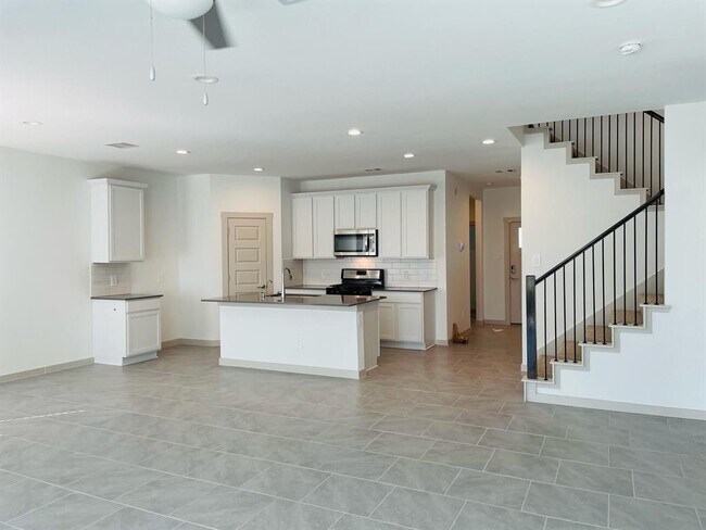 Building Photo - 28935 Yukon River Ct