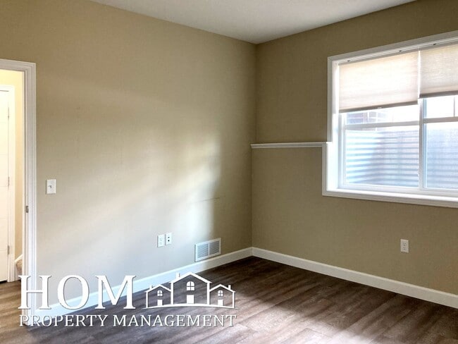 Building Photo - 3021 Bluestem Trl