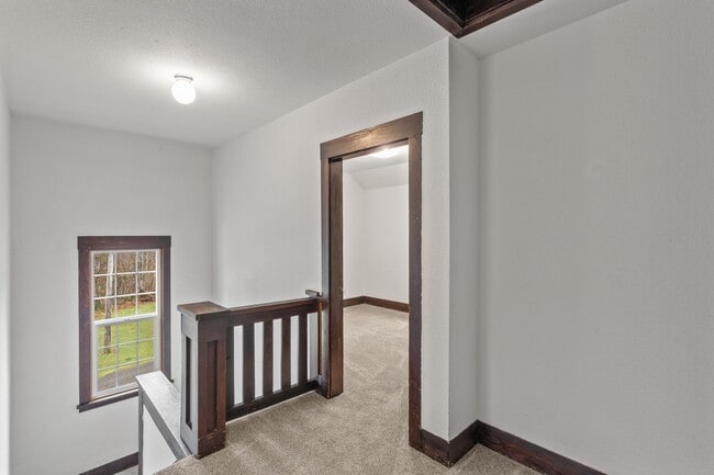 Building Photo - 117 Benthein Rd