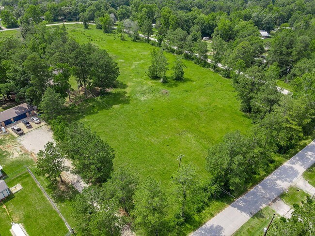 Building Photo - Stunning Manufactured house ready to move in!