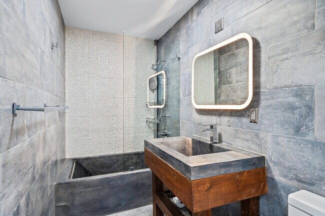 Building Photo - 428 Ebbtide Dr