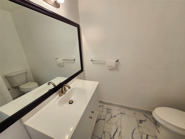 Building Photo - 9421 NW 15th St