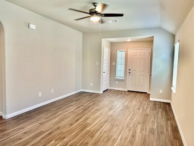Building Photo - 2362 Tavo Trails Dr