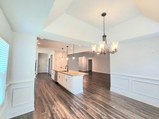 Building Photo - 734 Bancroft Dr