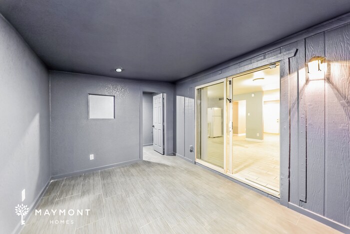 Building Photo - 4742 N 82nd Ave