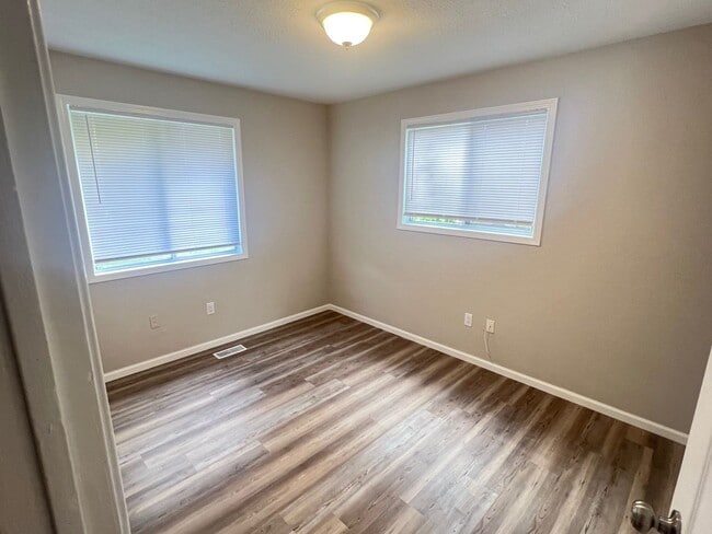 Building Photo - Remodeled 3 Bedroom Home - Available Now