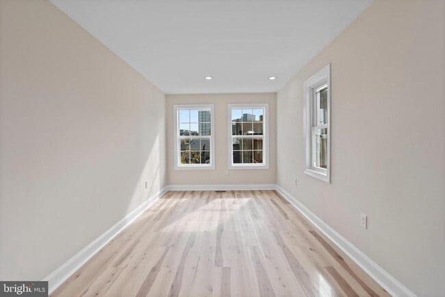 Building Photo - 919 Stiles St