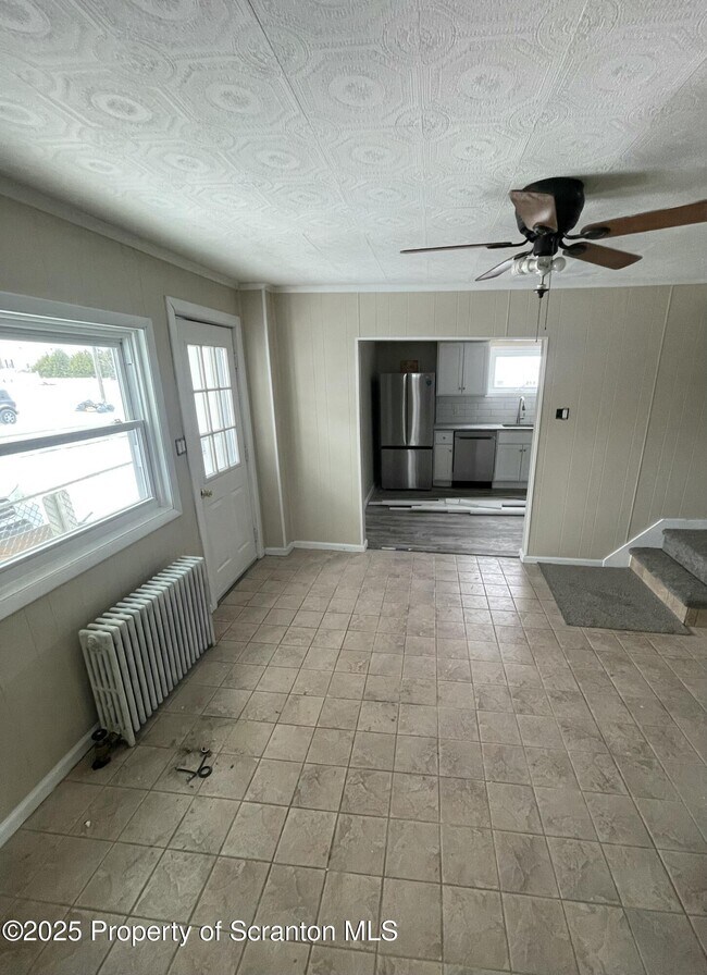 Building Photo - 302 Vine St