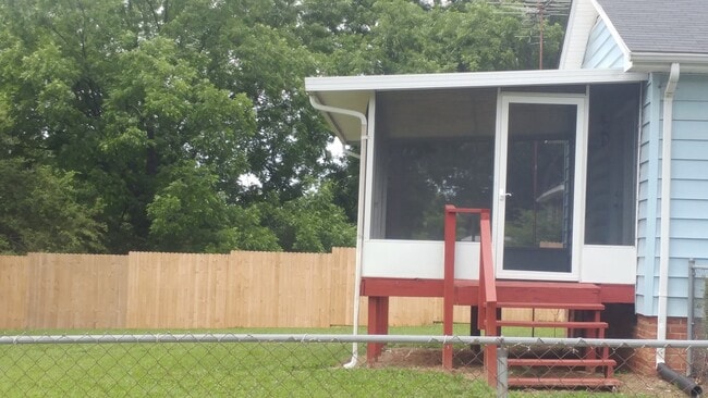 Building Photo - 801 Bethpage Rd