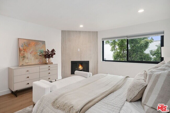 Building Photo - 234 S Tower Dr