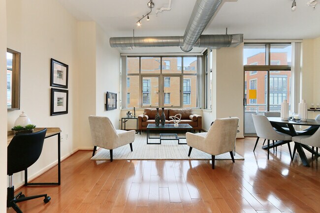Primary Photo - 811 4th St NW