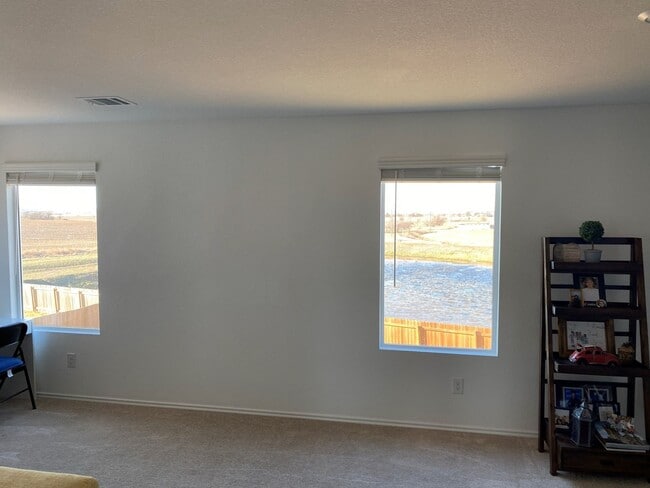 Building Photo - 252 Tugboat Annie Wy