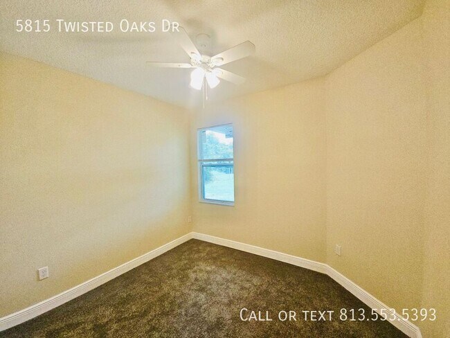 Building Photo - 5815 Twisted Oaks Dr