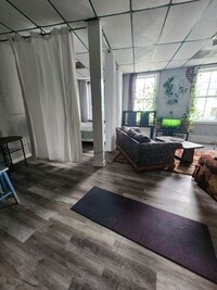 Building Photo - 231M3