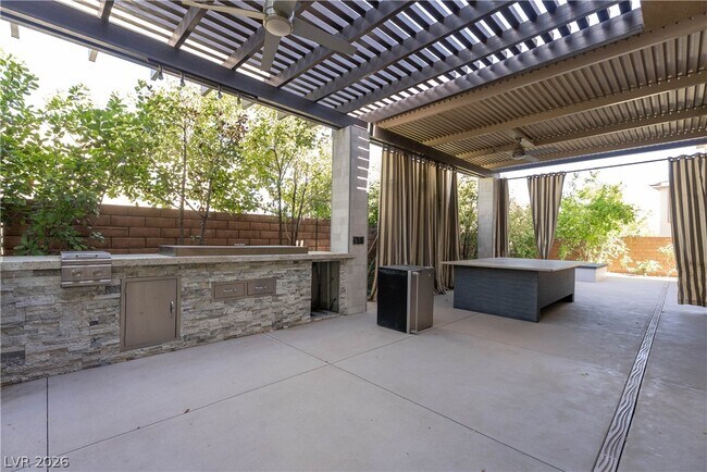Building Photo - 86 Pristine Glen St