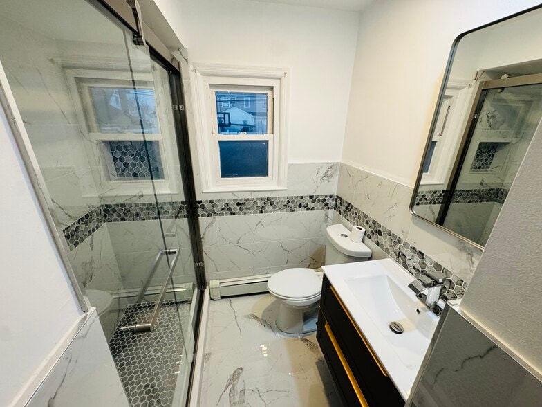 Building Photo - 741 Salem Rd