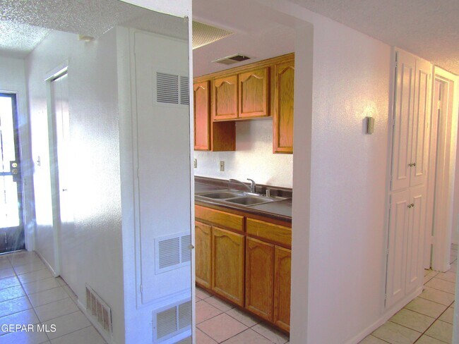 Building Photo - 1500 Babe Hiskey Ln