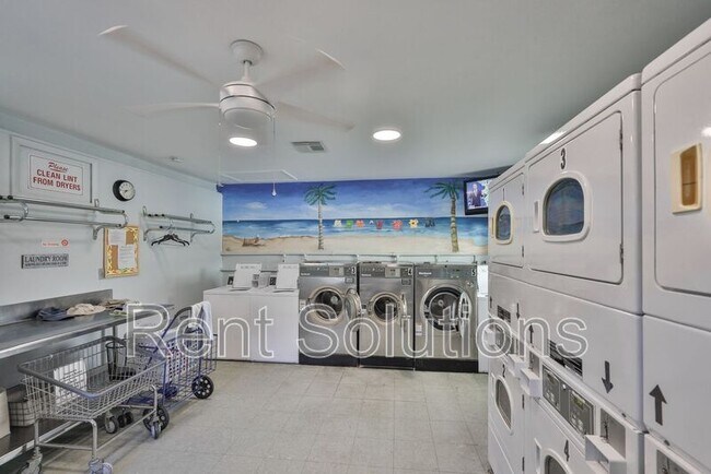 Building Photo - 801 83rd Ave N