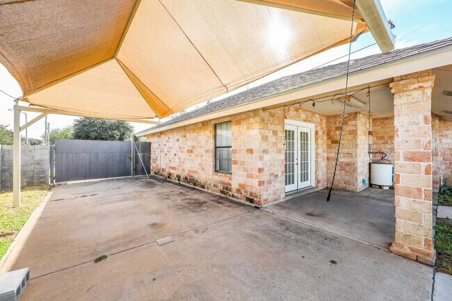 Building Photo - 752 Buffalo Ct