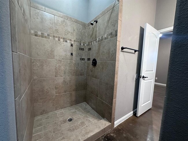 Building Photo - 200 Mauna Kea Ln