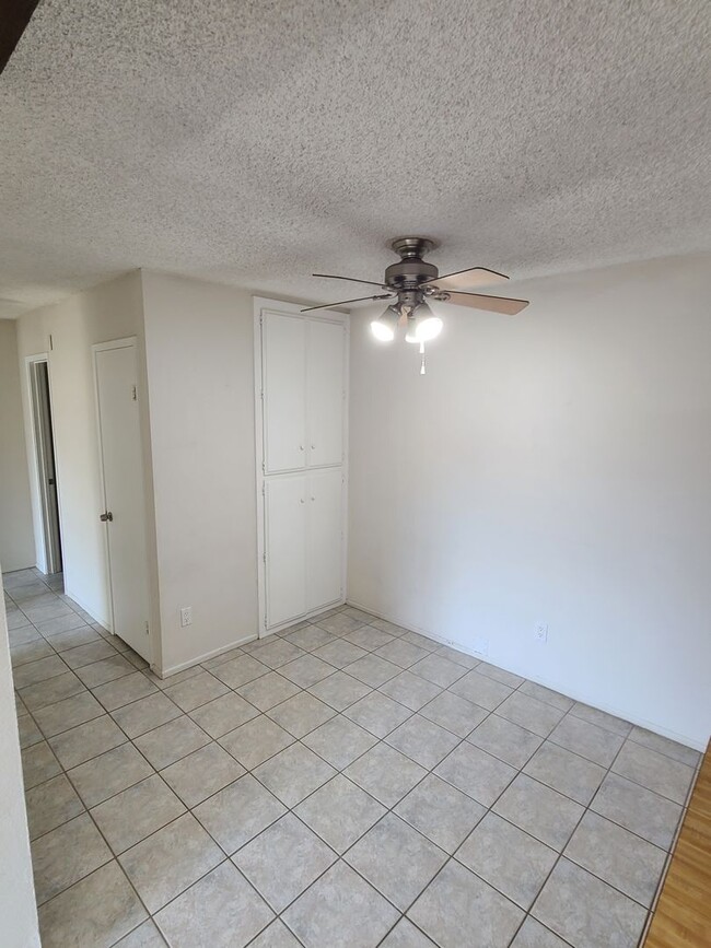 Building Photo - Beautiful 2BD/1BA – Natural Light - Mission Trails/San Carlos Area - Comfortable and Quiet