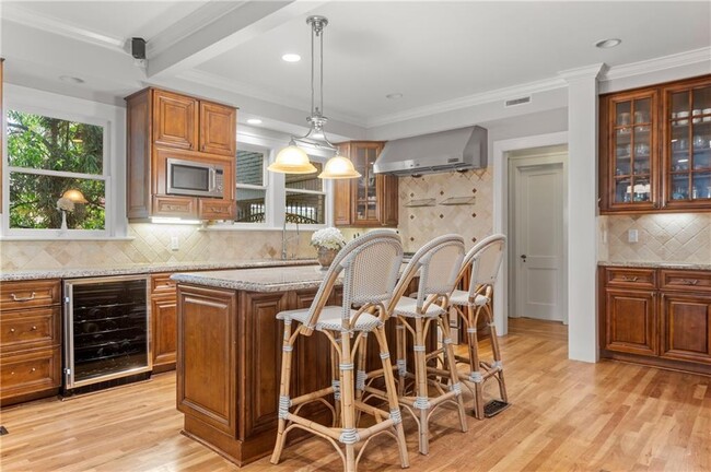 Building Photo - 685 E Morningside Dr NE