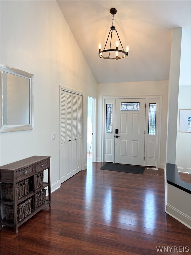 Building Photo - 6035 Whitegate Crossing
