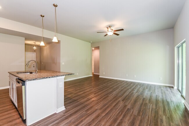 Building Photo - 1216 Eden Ave