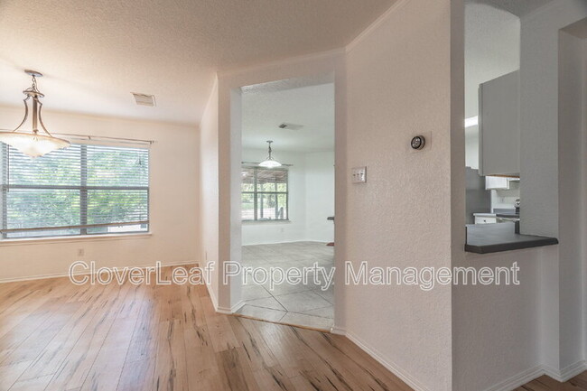 Building Photo - 818 Quitman Oak