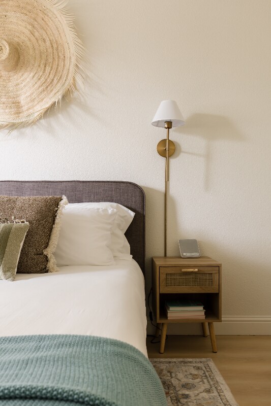 Building Photo - 1715 East Autumn Sage Avenue