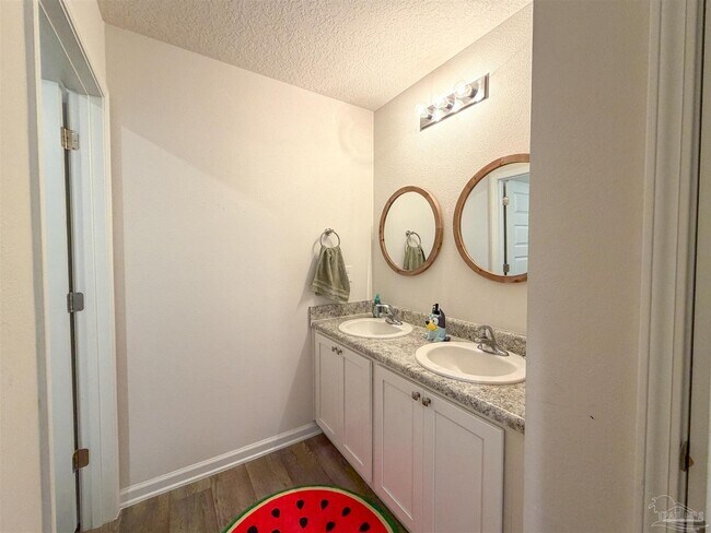 Building Photo - 5469 Merlin