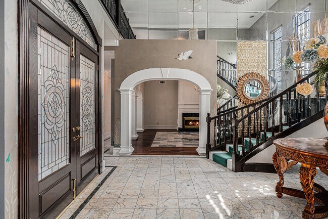 Building Photo - 7415 Naremore Dr