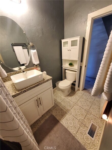 Building Photo - 33362 Carlock Dr