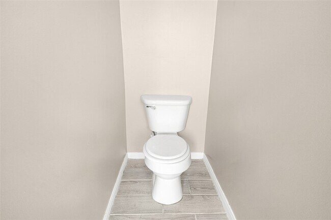 Building Photo - 17250 Cricketbriar Ct