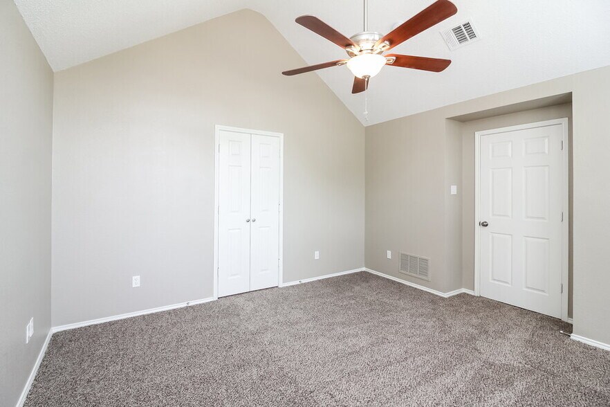 Building Photo - 1722 Marcella Ln
