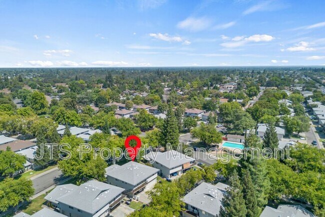 Building Photo - 6436 Bremen Dr