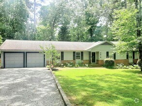 Building Photo - 3 Bedroom 2 Full Bathroom House in Southwe...