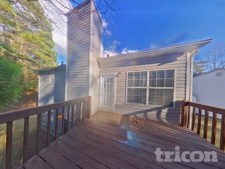 Building Photo - 1421 Highgrove Way