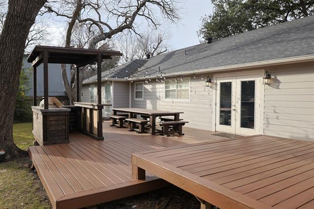 Building Photo - 740 Peavy Rd