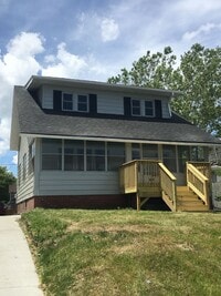 Building Photo - Charming 3 bedroom, 2 bathroom home in the...