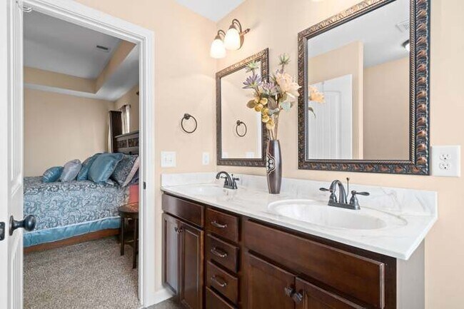 Building Photo - 3717 Tradewinds Terrace