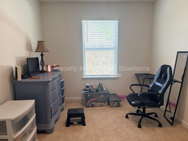 Building Photo - 58 Sweet Mdw Rd