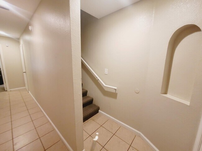 Building Photo - 741 White Dr