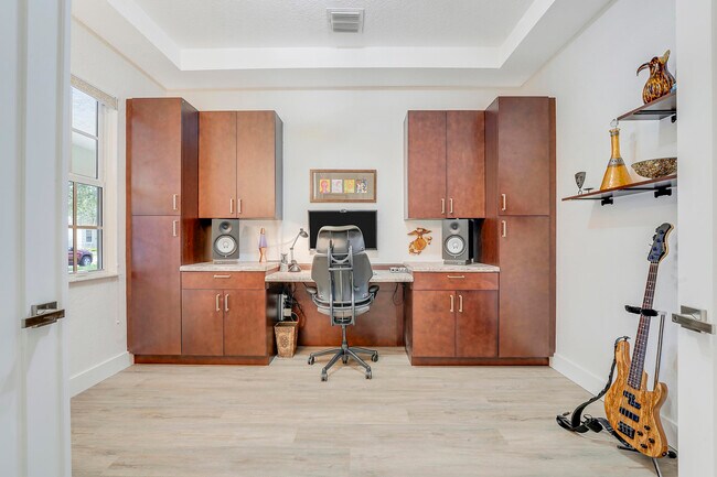 Building Photo - 127 Via Castilla